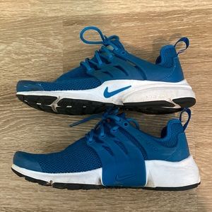 Nike women’s Presto shoes